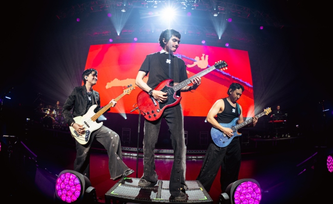 Dibanjiri 2,400 Penonton, Konsert ‘Insomniacks – Echoes Of A Dream’ Bikin Zepp Kuala Lumpur Bergema