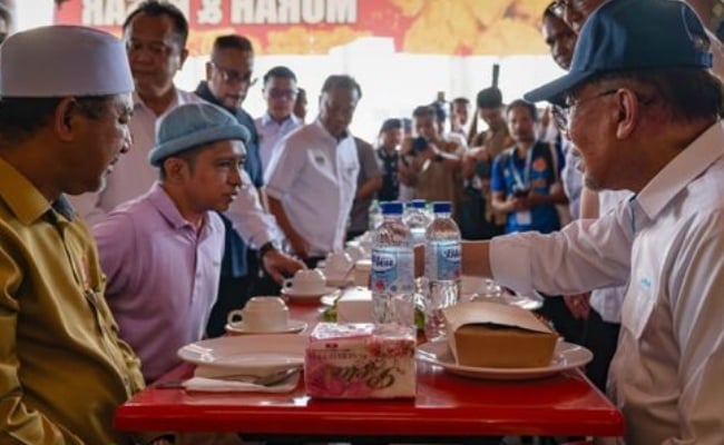 Anwar Ibrahim Simpati Atas Ujian Yang Menimpa, Titip Pesanan & Hulur Bantuan Buat Amir Raja Lawak