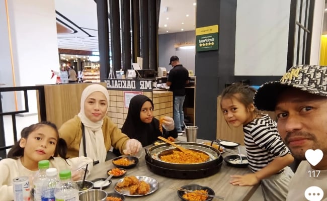 Beego Kongsi Momen Makan Malam Bersama Linda Hashim & Anak-Anak