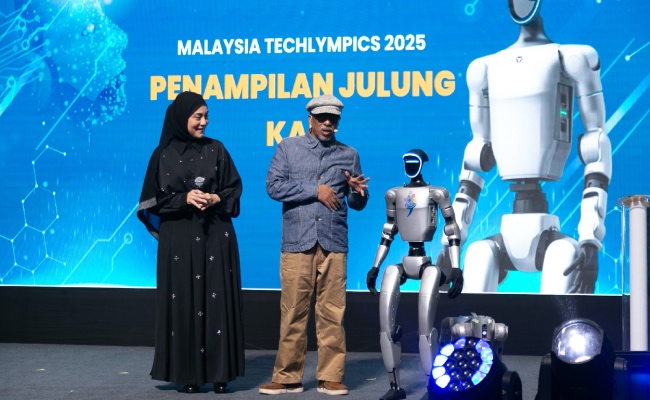Sabri Yunus Teruja Berlakon Dengan Robot – ‘Saya Terkejut Melihat Kemampuan Bergerak Seperti Manusia & Haiwan’