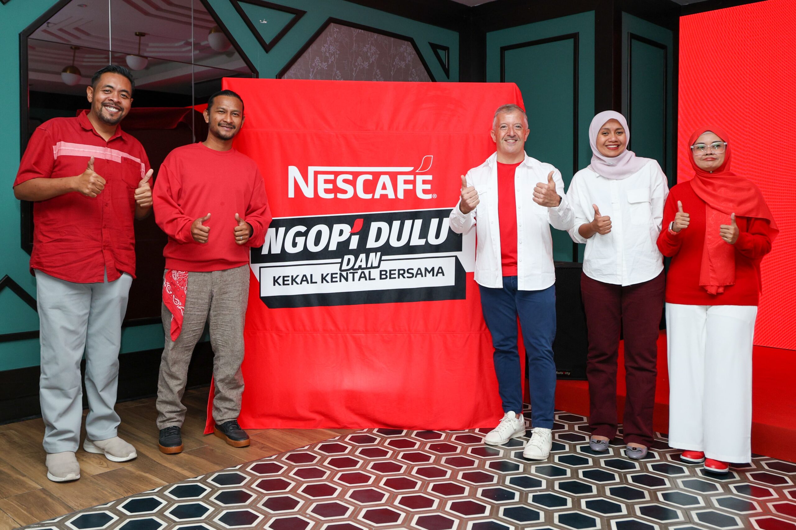 “Kental Bersama”: Lagu Baharu Black Hanifah Dengan NESCAFÉ Rai Semangat ‘Kekal Kental’ Rakyat Malaysia!