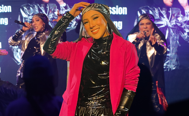 Usia 47 Tahun Bukan Halangan, Irene Catalina Kembali ‘Galak’ Berkarya Dengan Single ‘Mau Apa Lagi?’