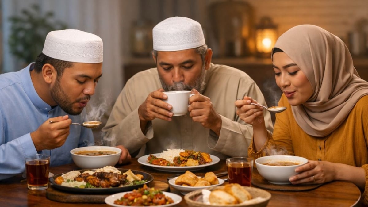 Pantang Larang Dalam Islam, Kenapa Tak Boleh Tiup Makanan & Minuman Panas?