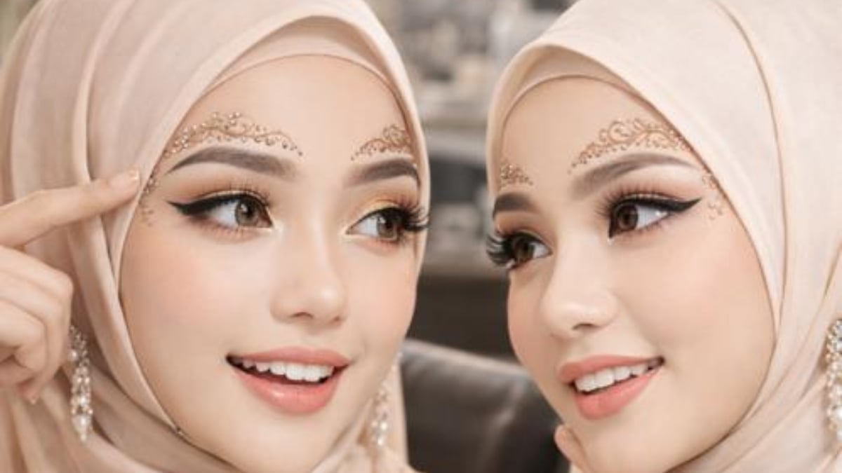 Dah Jadi Trend Cukur & Lukis Kening, Tapi Apa Hukum Sebenarnya? Ini Penjelasan Agar Tak Terjerat Dosa