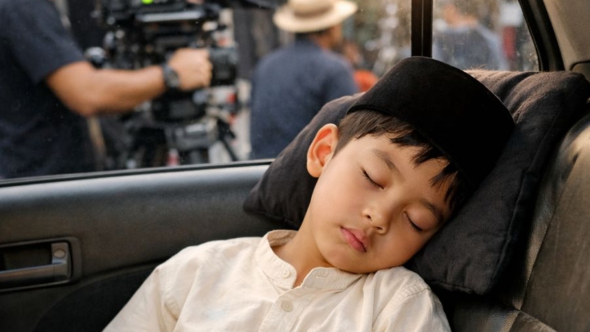 ‘Anak Saya Terpaksa Tidur Dalam Kereta, Pihak Produksi Tak Sediakan Tempat Rehat’