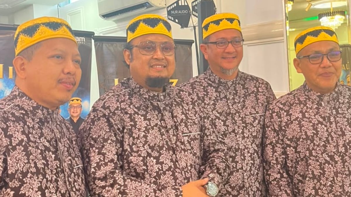Hijjaz Raikan 30 Tahun Dalam Industri Dengan Bawa 30 Buah Lagu Nostalgia Di Istana Budaya Oktober Ini!