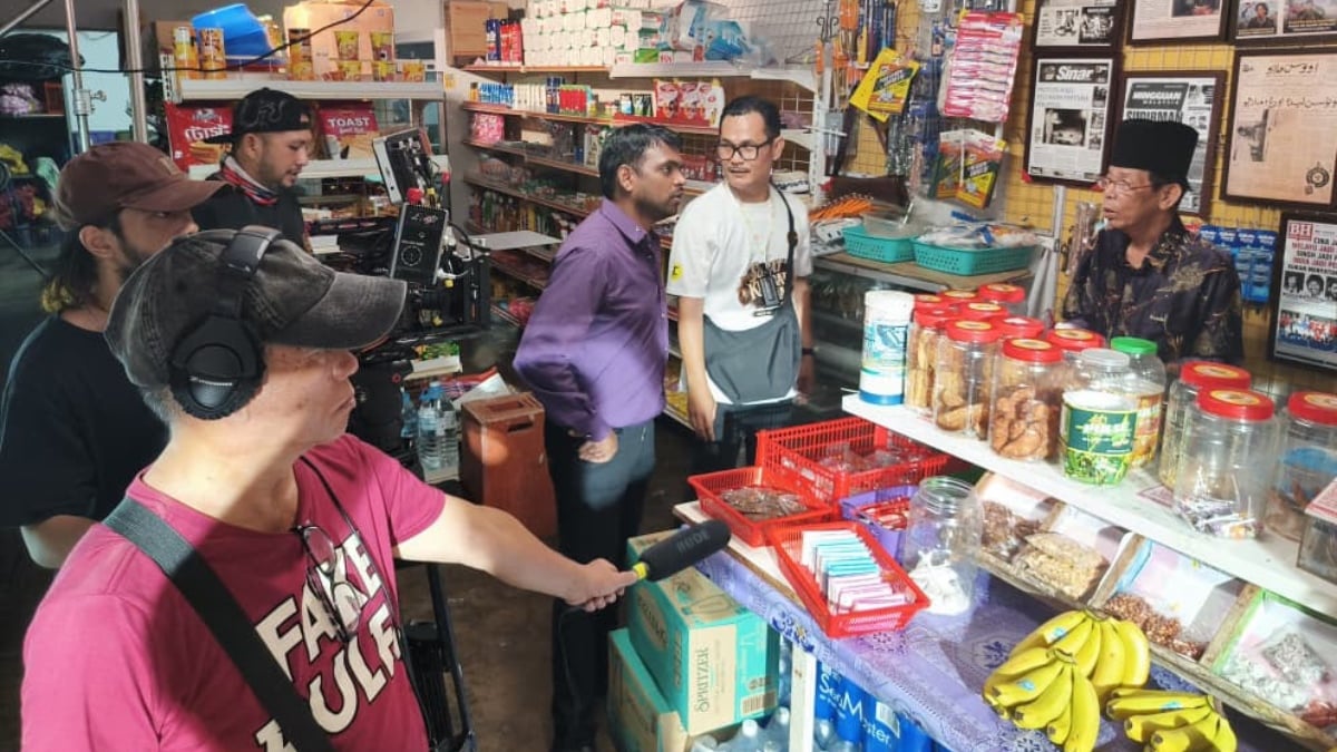 AR Badul Kembali Dengan Watak Uncle Sam Dalam ‘Surat Khabar Lama’
