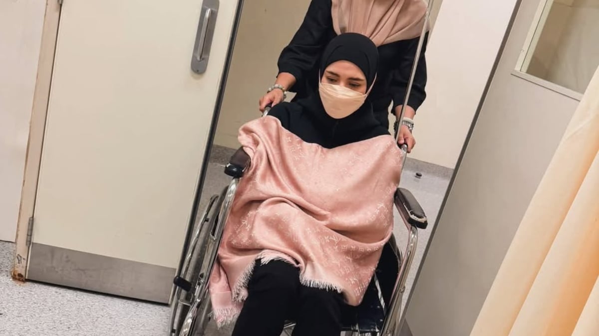 Fazura Dikejarkan Ke Hospital, Empat Hari Demam & Muntah