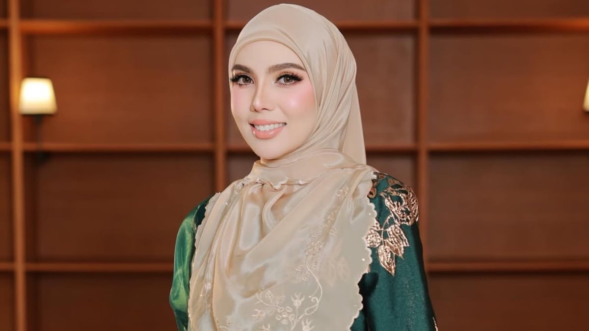 ‘Dari Dulu Dia Nak Sangat Buktikan Dia Kaya & Sempurna’  – Cik Epal