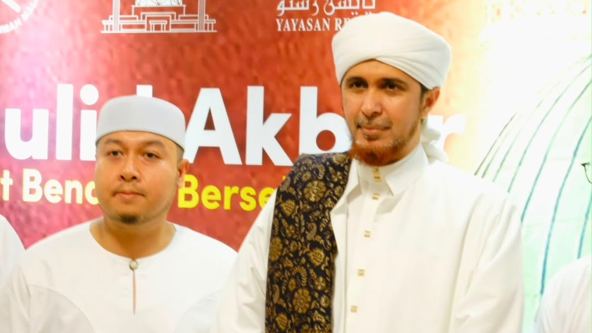 Penuh Mahabbah! Lebih 3,000 Jemaah Berselawat, Meriahkan Maulid Akbar Bukit Bendera