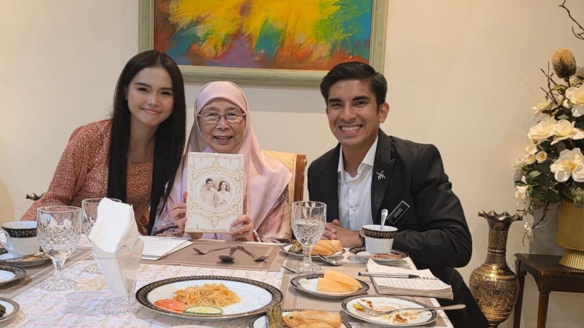 Syed Saddiq Berguru Hampir Dua Jam Dengan Wan Azizah – ‘Diuji Tetapi Tetap Setia Bersama Keluarga’