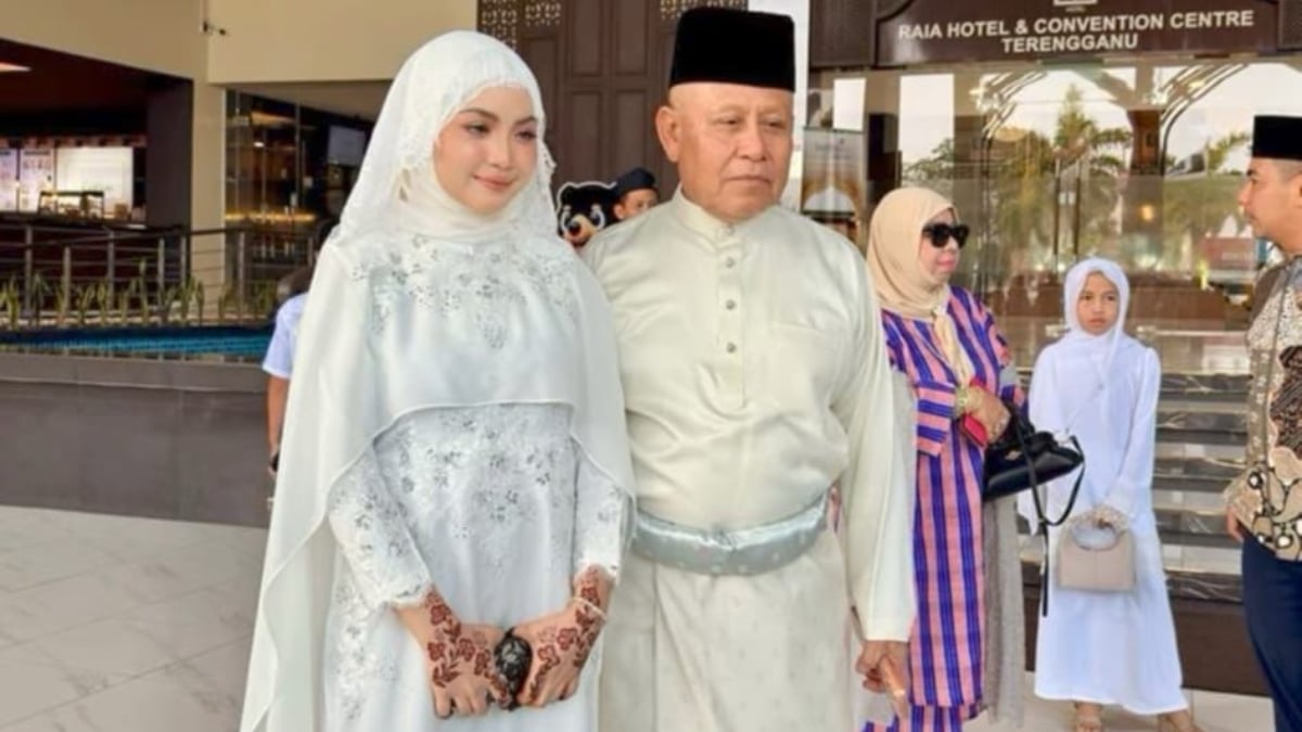 Tular Foto Abdah Alif Kahwini Gadis 20-an, Adik Sahkan – ‘Mereka Dah Bernikah, Mungkin Sekarang Tengah Berbulan Madu’