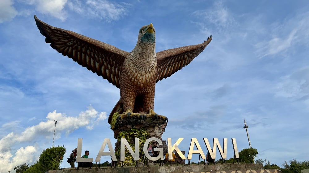 Berita Baik Buat Kaki Shopping, Had Barangan Bebas Cukai Langkawi Dinaikkan