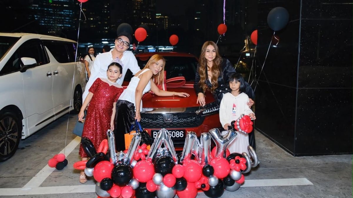 [VIDEO] Diva M Hadiah Kereta RM100,000 Kepada Pekerja Setia