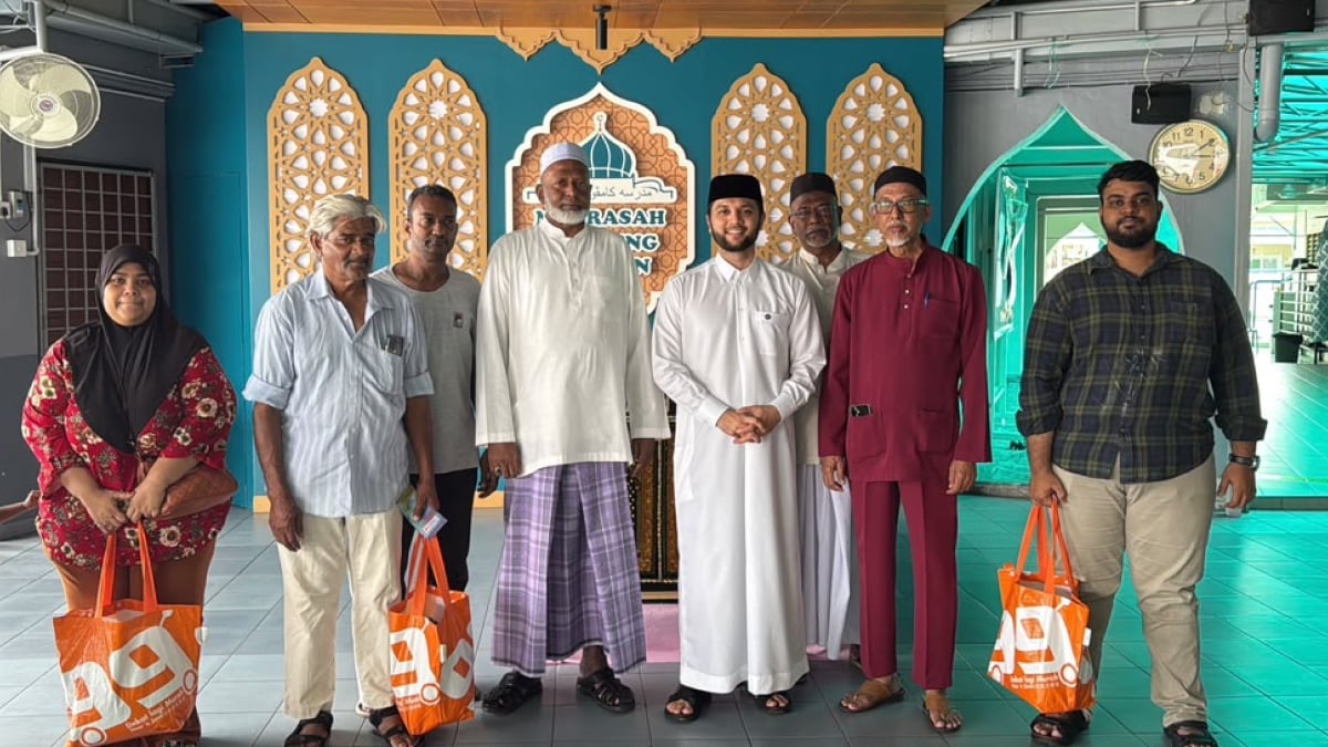 PU Riz Teruja Ceramah Depan Masyarakat India, Pertama Kali Berdepan ‘Crowd’ Berbeza